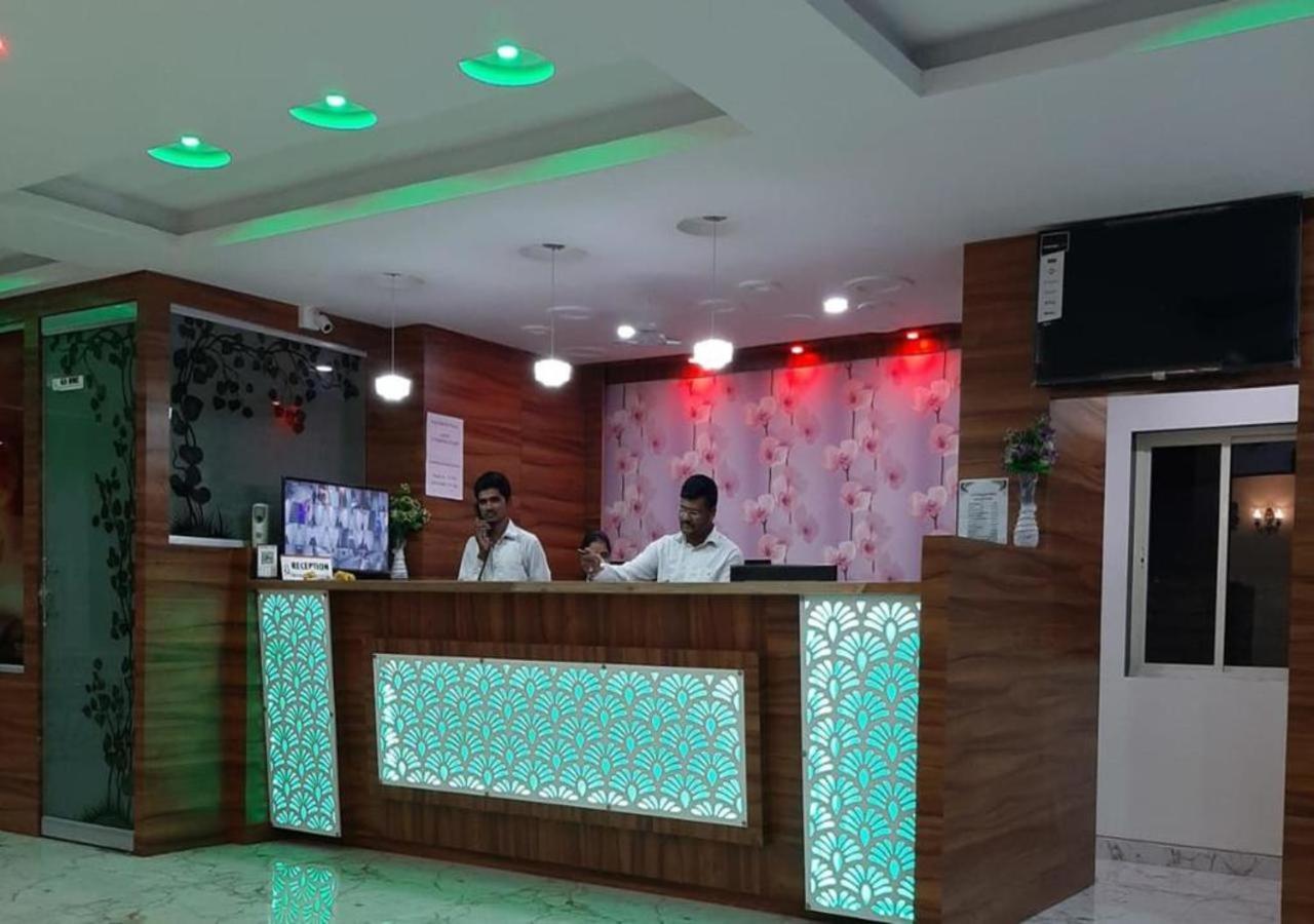 Hotel Sai Sk Palace Shirdi Exterior photo